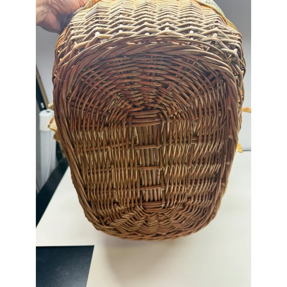Vintage Wicker Picnic Basket Retro Floral Gingham Liner Cottagecore Boho Decor